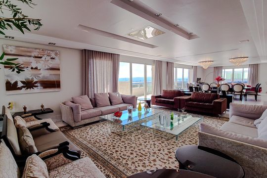 Comprar apartamento mobiliado na Lapa: 4 quartos, 3 suítes. — Sala