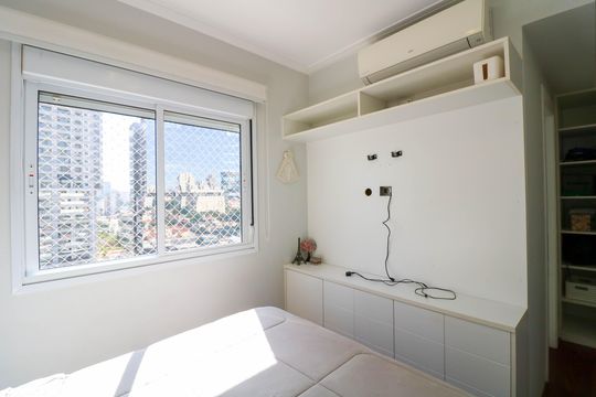 Comprar apartamento no Jardim das Acacias com 3 suítes, closet e piscina no condomínio. — Suíte 3