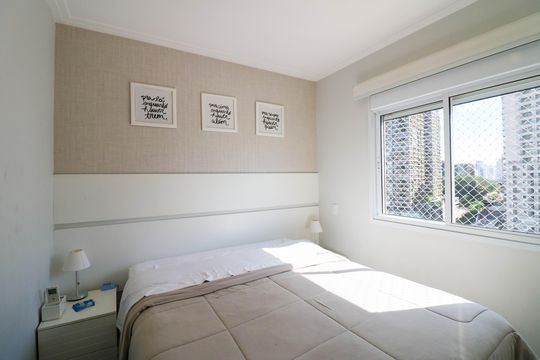 Comprar apartamento no Jardim das Acacias com 3 suítes, closet e piscina no condomínio. — Suíte 3
