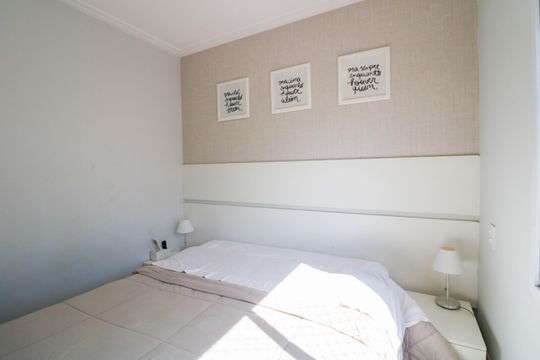 Comprar apartamento no Jardim das Acacias com 3 suítes, closet e piscina no condomínio. — Suíte 3