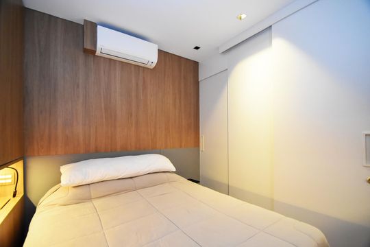 Comprar apartamento mobiliado em Pinheiros com 3 quartos, varanda e piscina no condomínio. — quarto 3