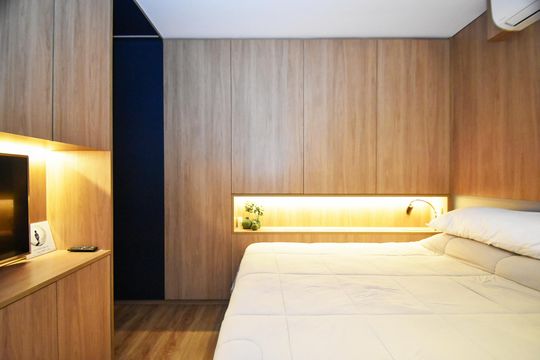 Comprar apartamento mobiliado em Pinheiros com 3 quartos, varanda e piscina no condomínio. — quarto 3