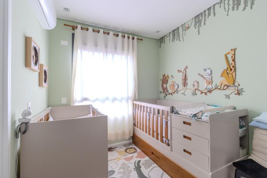 Comprar apartamento mobiliado com 3 quartos. — Quarto
