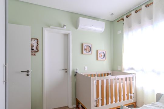 Comprar apartamento mobiliado com 3 quartos. — Quarto