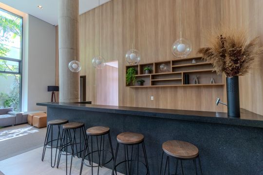 Comprar apartamento mobiliado com 3 quartos. — área comum