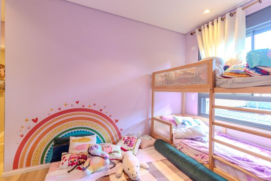 Comprar apartamento mobiliado com 3 quartos. — Quarto