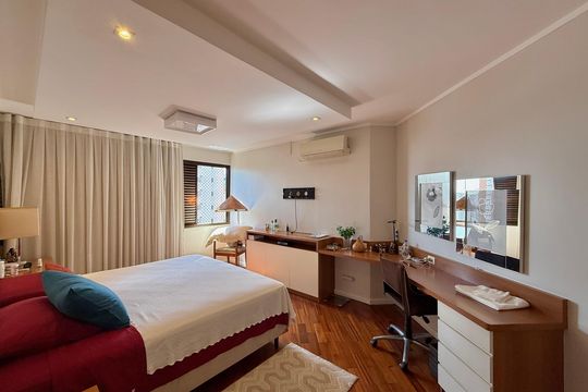 Apartamento à venda em Campo Belo com 5 quartos. — Suíte 2