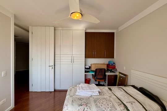 Apartamento à venda em Campo Belo com 5 quartos. — Quarto 2