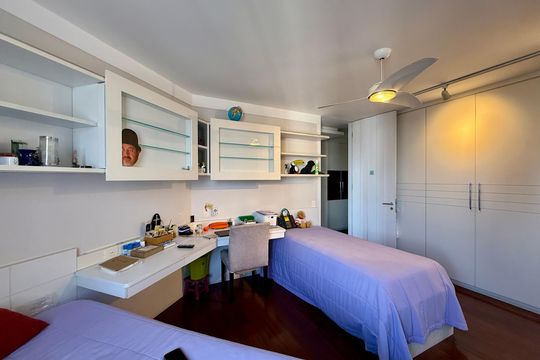 Apartamento à venda em Campo Belo com 5 quartos. — Suíte 1