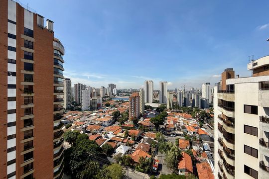 Apartamento à venda em Campo Belo com 5 quartos. — Vista Varanda Cobertura 