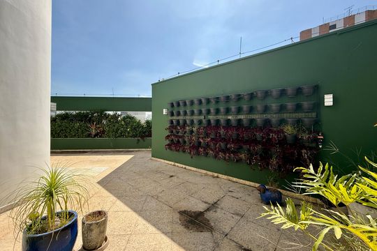 Apartamento à venda em Campo Belo com 5 quartos. — Varanda Cobertura 