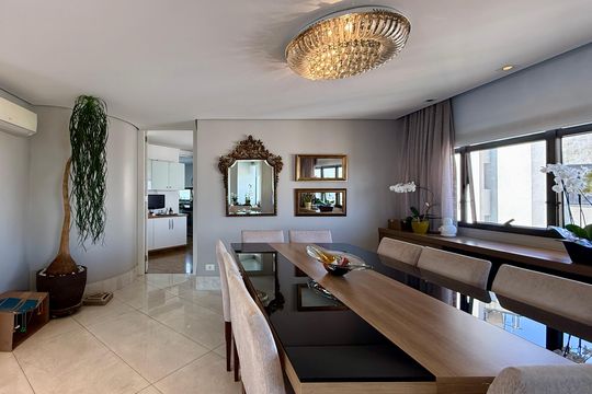 Apartamento à venda em Campo Belo com 5 quartos. — Sala