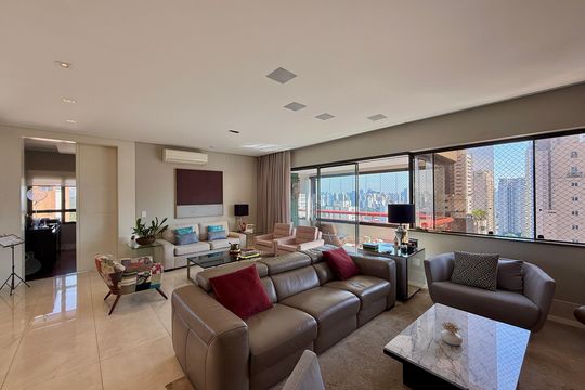 Apartamento à venda em Campo Belo com 5 quartos. — foto 1