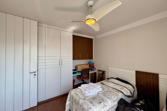 Apartamento à venda em Campo Belo com 5 quartos. — Quarto 2
