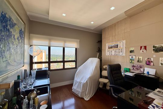 Apartamento à venda em Campo Belo com 5 quartos. — Escritório 