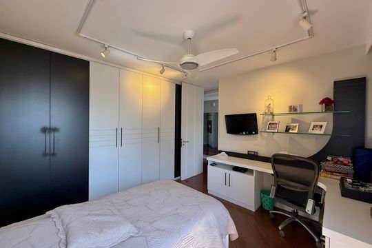 Apartamento à venda em Campo Belo com 5 quartos. — Quarto 