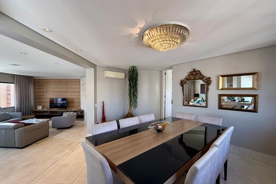 Apartamento à venda em Campo Belo com 5 quartos. — Sala