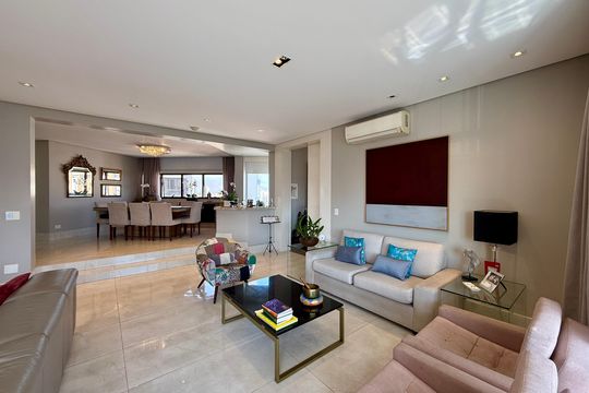 Apartamento à venda em Campo Belo com 5 quartos. — Sala