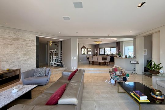 Apartamento à venda em Campo Belo com 5 quartos. — Sala