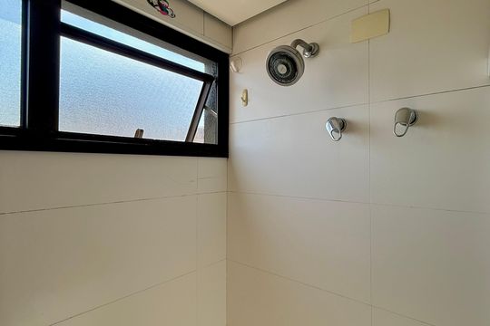 Apartamento à venda em Campo Belo com 5 quartos. — Banheiro Suíte 2