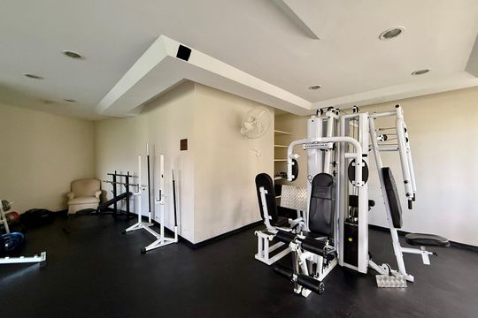 Apartamento à venda em Campo Belo com 5 quartos. — Academia