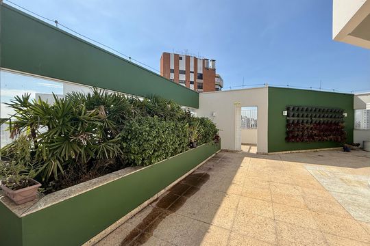 Apartamento à venda em Campo Belo com 5 quartos. — Varanda Cobertura 
