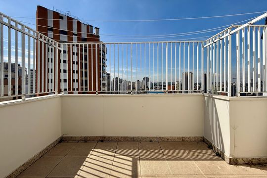 Apartamento à venda em Campo Belo com 5 quartos. — Varanda Cobertura 