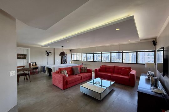 Apartamento à venda em Campo Belo com 5 quartos. — Cobertura 