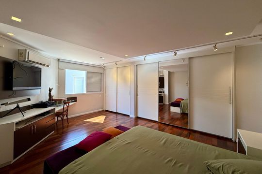 Apartamento à venda em Campo Belo com 5 quartos. — Suíte 3