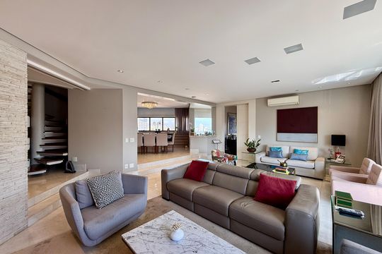 Apartamento à venda em Campo Belo com 5 quartos. — Sala