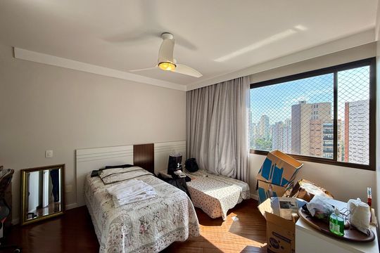 Apartamento à venda em Campo Belo com 5 quartos. — Quarto 2