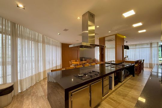 Apartamento à venda em Campo Belo com 5 quartos. — Área comum