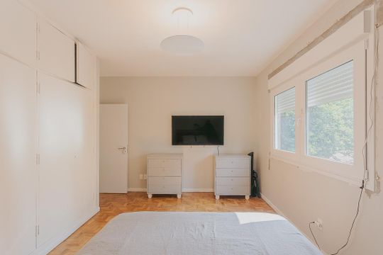 Comprar apartamento em Pinheiros com 3 quartos. — Suíte