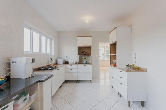 Comprar apartamento em Pinheiros com 3 quartos. — Cozinha