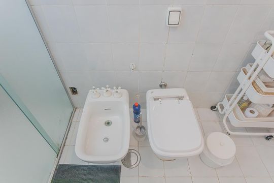 Comprar apartamento em Pinheiros com 3 quartos. — Banheiro da Suíte