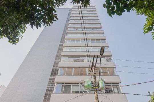 Comprar apartamento em Pinheiros com 3 quartos. — Fachada