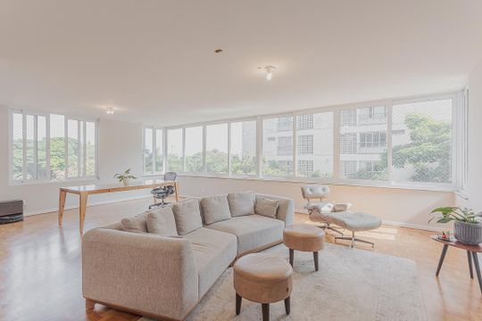 Comprar apartamento em Pinheiros com 3 quartos. — foto 1