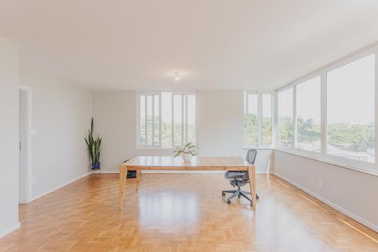Comprar apartamento em Pinheiros com 3 quartos. — Sala