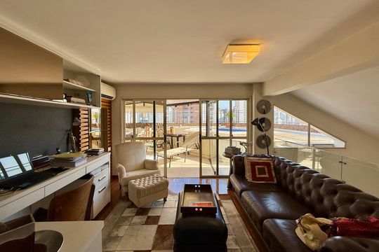 Venda de apartamento mobiliado no Brooklin com 4 quartos, 2 suítes, academia, piscina, garden e closet. — Sala Cobertura