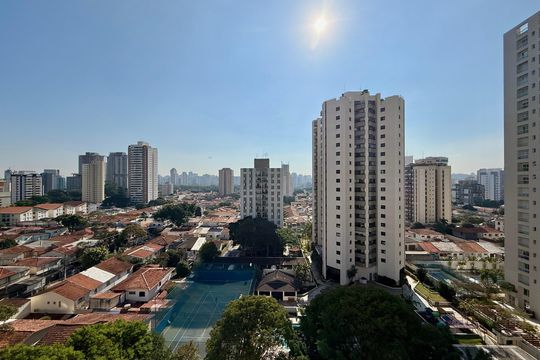 Venda de apartamento mobiliado no Brooklin com 4 quartos, 2 suítes, academia, piscina, garden e closet. — Vista 