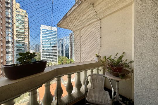 Venda de apartamento mobiliado no Brooklin com 4 quartos, 2 suítes, academia, piscina, garden e closet. — Sacada Cozinha 