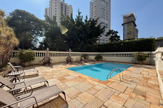 Venda de apartamento mobiliado no Brooklin com 4 quartos, 2 suítes, academia, piscina, garden e closet. — Piscina 