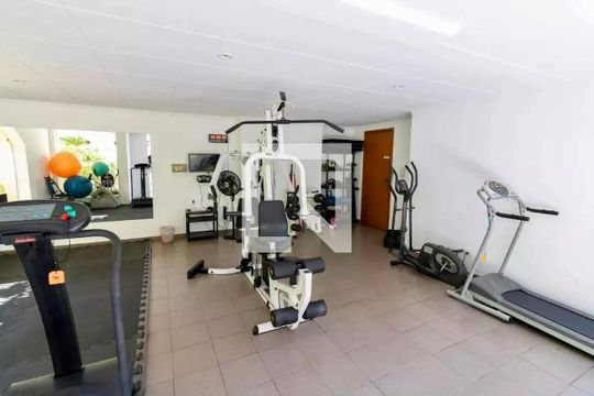 Venda de apartamento mobiliado no Brooklin com 4 quartos, 2 suítes, academia, piscina, garden e closet. — Academia