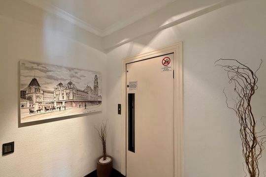 Venda de apartamento mobiliado no Brooklin com 4 quartos, 2 suítes, academia, piscina, garden e closet. — Hall Social Apartamento 