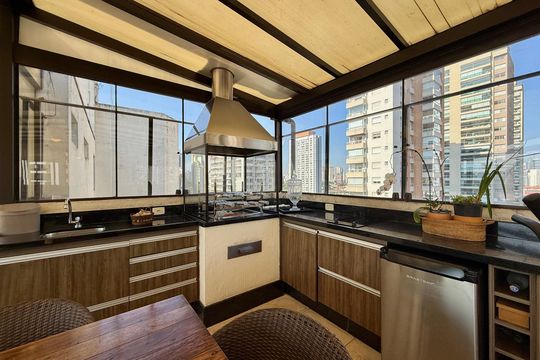 Venda de apartamento mobiliado no Brooklin com 4 quartos, 2 suítes, academia, piscina, garden e closet. — Terraço