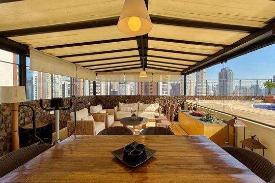Venda de apartamento mobiliado no Brooklin com 4 quartos, 2 suítes, academia, piscina, garden e closet. — Terraço