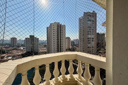 Venda de apartamento mobiliado no Brooklin com 4 quartos, 2 suítes, academia, piscina, garden e closet. — Sacada Suíte 