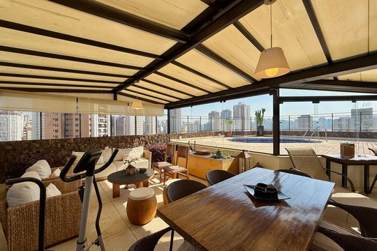 Venda de apartamento mobiliado no Brooklin com 4 quartos, 2 suítes, academia, piscina, garden e closet. — Terraço
