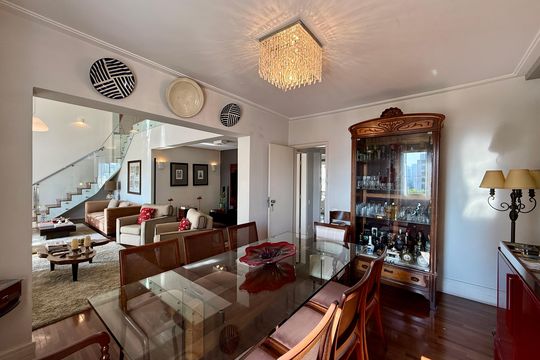 Venda de apartamento mobiliado no Brooklin com 4 quartos, 2 suítes, academia, piscina, garden e closet. — Sala