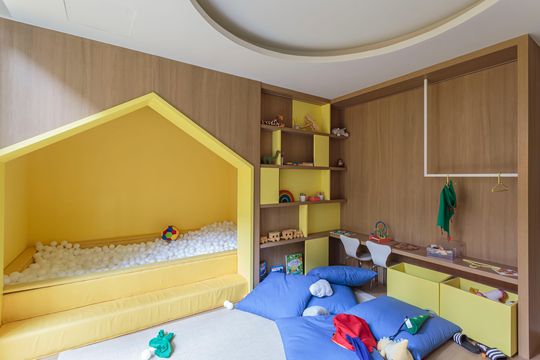 Apartamento mobiliado em Indianópolis com 3 quartos e varanda gourmet, ideal para comprar. — Brinquedoteca